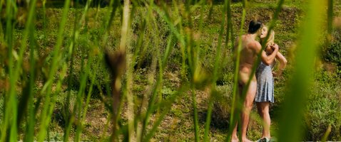 554440245_JuliaDietze_5Frauen2016_1080p_nackt.avi_snapshot_01.25_2017.11.13_11.32.29_123_420lo.jpg