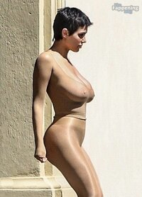 Bianca-Censori-Nude-Sexy-4-The-Fappening-Blog.jpg