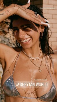 miakhalifa_20240219_STORIES_3306305438733972892_1_3306305438733972892.jpg