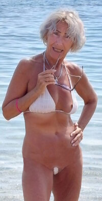 Prof Luana  72 anni a breve.jpg