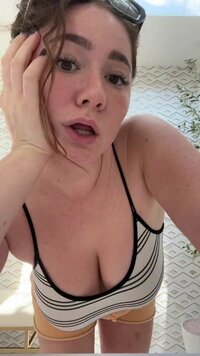 emma-rose-kenney-v0-7mncq4lcm6oa1.jpg