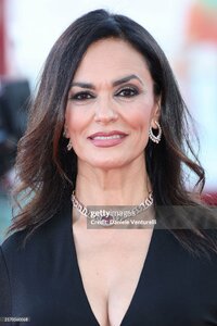 Maria Grazia Cucinotta.jpg