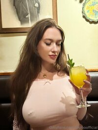 3024x4032_f291752bb2c1153996a78db27037a087.jpg