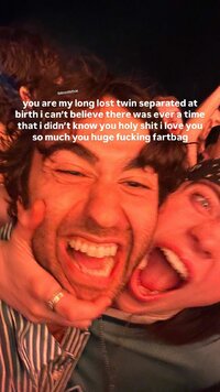 billieeilish_20241101_STORIES_3491896742495607692_3_3492226915320342467.jpg
