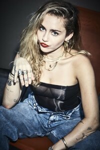 Miley (10).jpg