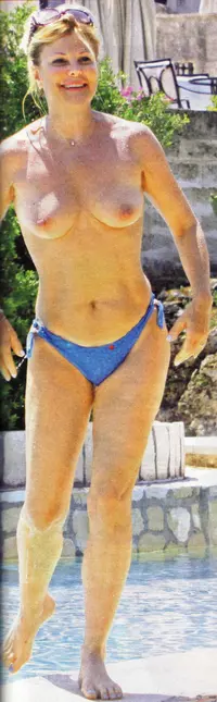 Patrizia Pellegrino topless-hot-2.webp