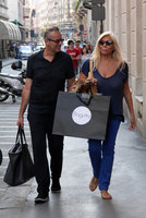 Mara+Venier+goes+out+shopping+Milan+-zah4CiyuPIx.jpg