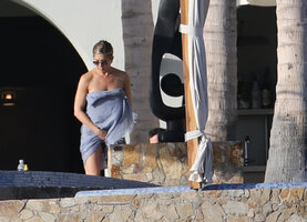 Jennifer_Aniston_DFSDAW_003.jpg