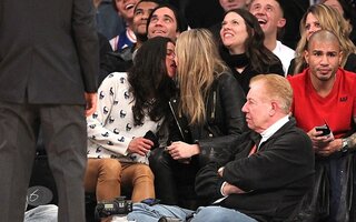 cara-delevingne-michelle-rodriguez-kiss.jpg