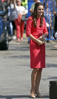 kate-middleton-visits-an-m-pact-plus-counselling-programme-in-london-july-2014_2.jpg