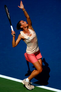 Flavia+Pennetta+2014+Open+Day+6+D-CVOOvIYyOx.jpg