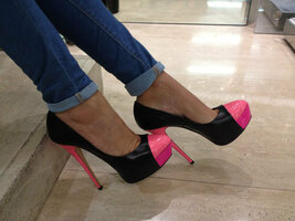 Alessia-Marcuzzi-Feet-1540570.jpg