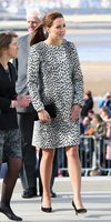 kate-middleton-style-visiting-the-turner-contemporary-gallery-in-margate-march-2015_9.jpg