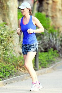 pippa-middleton-jogging-in-london-april-122015-x23-6.jpg
