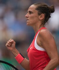roberta-vinci-2015-us-open-day-twelve-semifinals-vs-serena-williams-bjk-national-tennis-center-i.jpg
