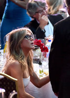 jennifer-aniston-29th-american-cinematheque-award-honoring-reese-witherspoon-in-la-103015.jpg