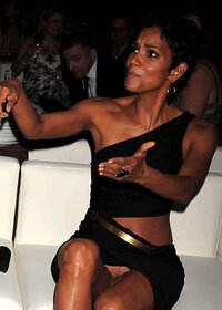 halle_berry_002.jpg