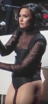 demi5.JPG