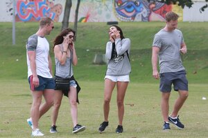 Nina-Dobrev-tries-out-paragliding-in-Rio--69.jpg