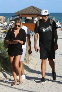 58572348_hqcelebcorner-17.jpg