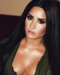 ddlovato_1___BevqWsdFwsW___.jpg