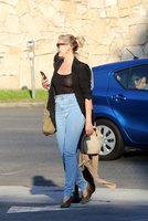 cameron-diaz-out-and-about-in-los-angeles-23-11-2019-2.jpg