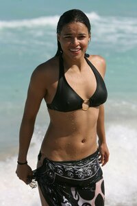 michelle rodriguez in bikini 24.jpg
