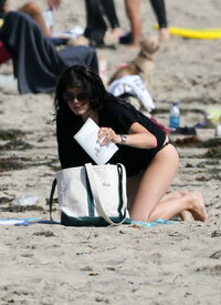 selma blair in bikini 03.jpg