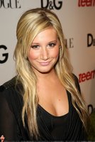 ashley tisdale in teen vouge party 03.jpg
