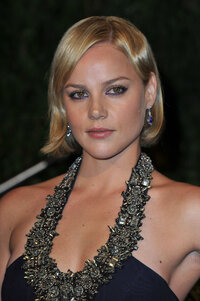 78880_AbbieCornish05_122_719lo.jpg