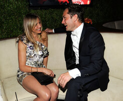 cameron diaz al oscar party 02.jpg