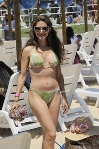 maria monse in bikini 01.jpg