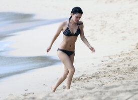 rachel bilson in bikini 09.jpg