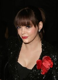 rose mcgowan al gala 12.jpg