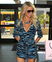 paris hilton in citta 03.jpg