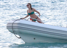 julianne hough in bikini  verde 35.jpg
