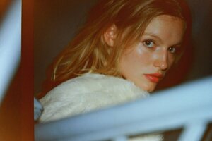 Isabella-Farrell-by-Donari-Braxton-for-Osiphilia-26.jpg