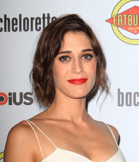 lizzy caplan alla prima 12.JPG