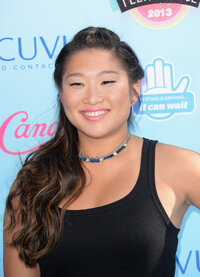 jenna ushkowitz al teen choice awards 04.jpg