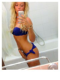 eliana cartella in bikini 08.jpg
