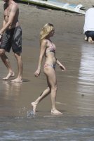 kate hudson in bikini 22.jpg