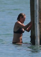 uma thurman in bikini 42.jpg