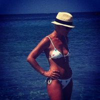 vittoria belvedere in bikini 01.jpg