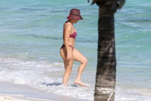 Jennifer-Lopez-Sexy-The-Fappening-Blog-171-1.jpg