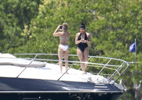 demi lovato in yacht 11.jpg