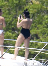 demi lovato in yacht 16.jpg