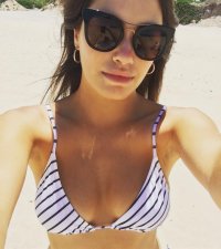 lali esposito in beach 03.jpg
