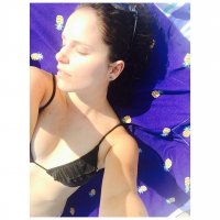giulia luzi in bikini.jpg