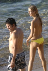 vanessa lorenzo in bikini 03.jpg