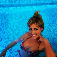 elena ballerini in bikini 02.jpg